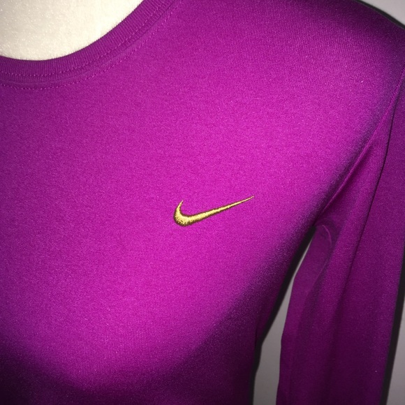 Nike Women Dri-Fit Legend Long Sleeve T-Shirt - Picture 2 of 3